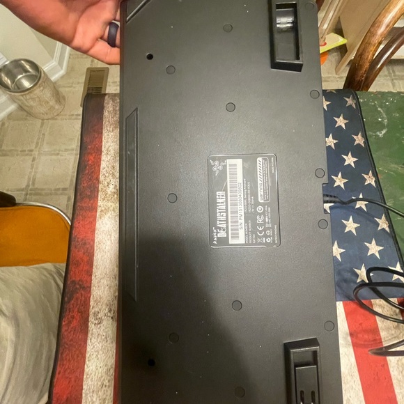 Full Set PC Custom PC Monitor Keyboard And Headset - Picture 5 of 15